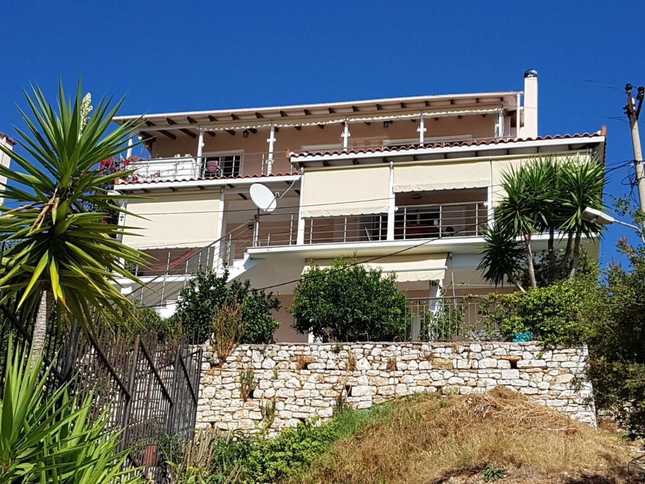 ★ Meniko'S House ★ Cozy Nest Apartment Himare Exterior photo